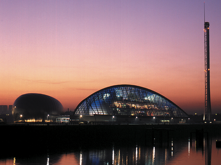 Glasgow Science Centre exterior night